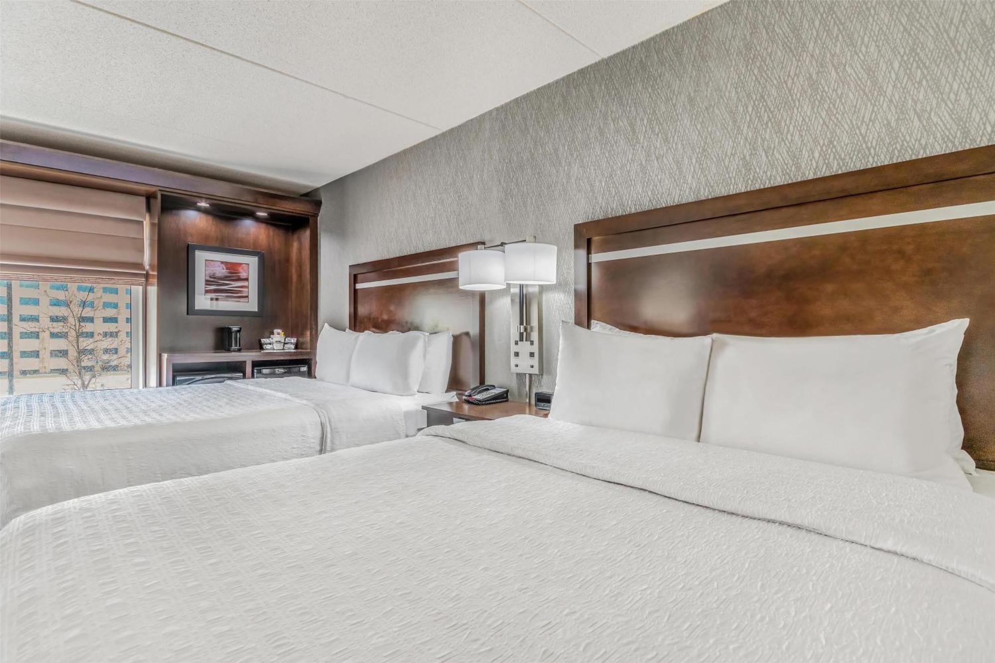 Hotel Hampton & Detroit/airport 3*