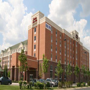 Hampton & Detroit/airport Hotel 3*
